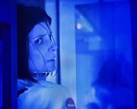 This Sci-Fi Thriller Film Analysis: Tense Moments and Levitating Eggs in a Luxury Setting